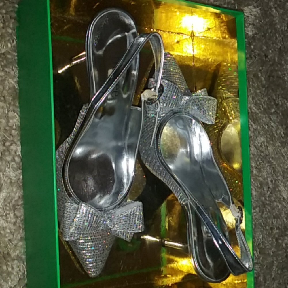 Brand NWT J. Renee' Heels 👡